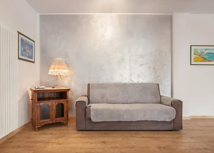 Casa Colombo-vicina Al E Al Centro Garda (Verona)